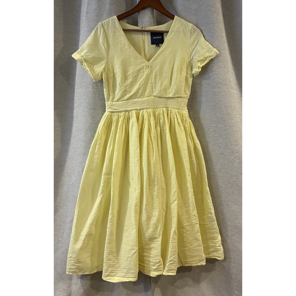 ModCloth Fabulous Fit and Flare Shirt Dress Butter Yellow Size 10 Retro Cotton